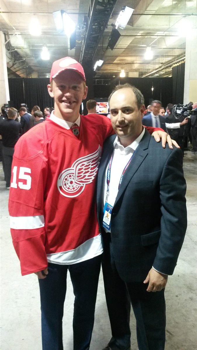 MADumontHockey's tweet photo. Congrats Evgeny @DetroitRedWings @CBSEHockey http://t.co/opvEd7qL4z