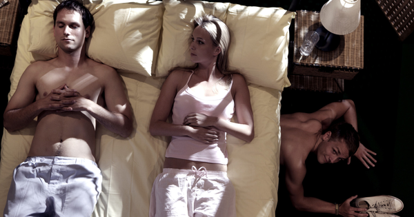 Is Your Partner Cheating On You? These 12 Signs Will Tell You The Truth. hellosir.info/sc1lv-is-your-…