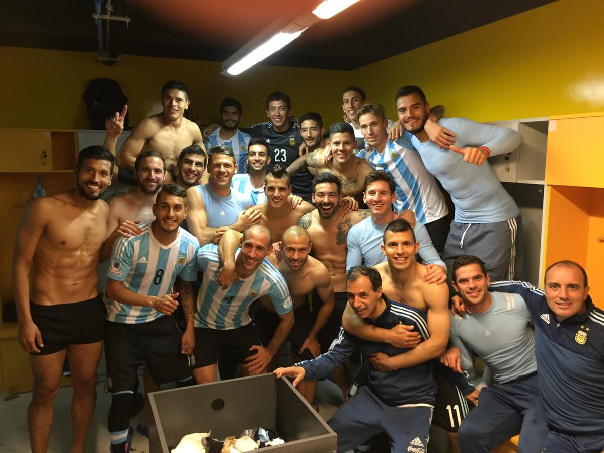 Mascherano's tweet photo. Vamos Argentina Carajo!!!!! http://t.co/JoPRVhTvam