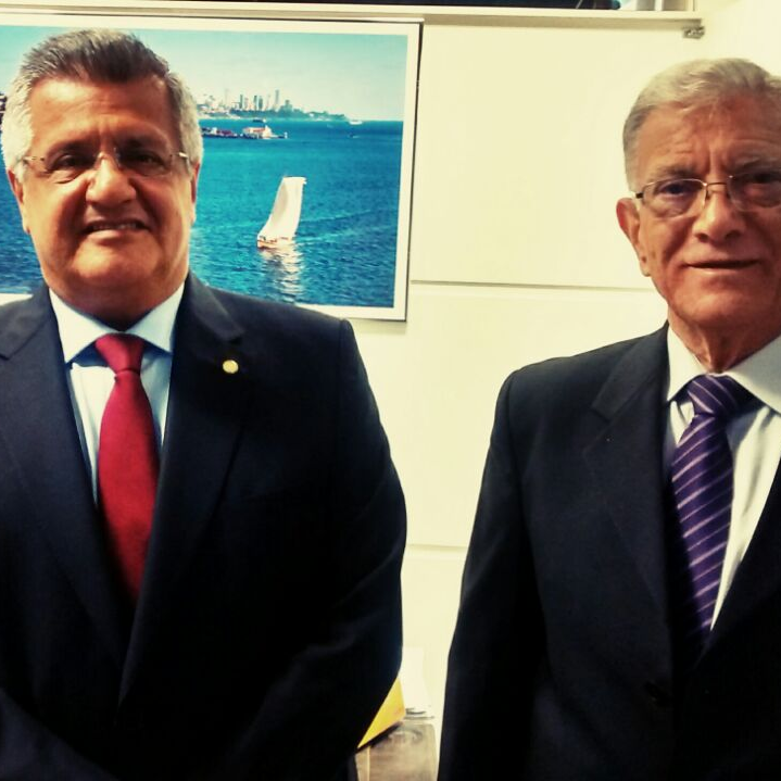 SindifiscoNac's tweet photo. Diretoria de #AssuntosParlamentares visitou lideranças partidárias da Câmara: http://t.co/TwXX3hrSIm http://t.co/MjxVrYmYOq