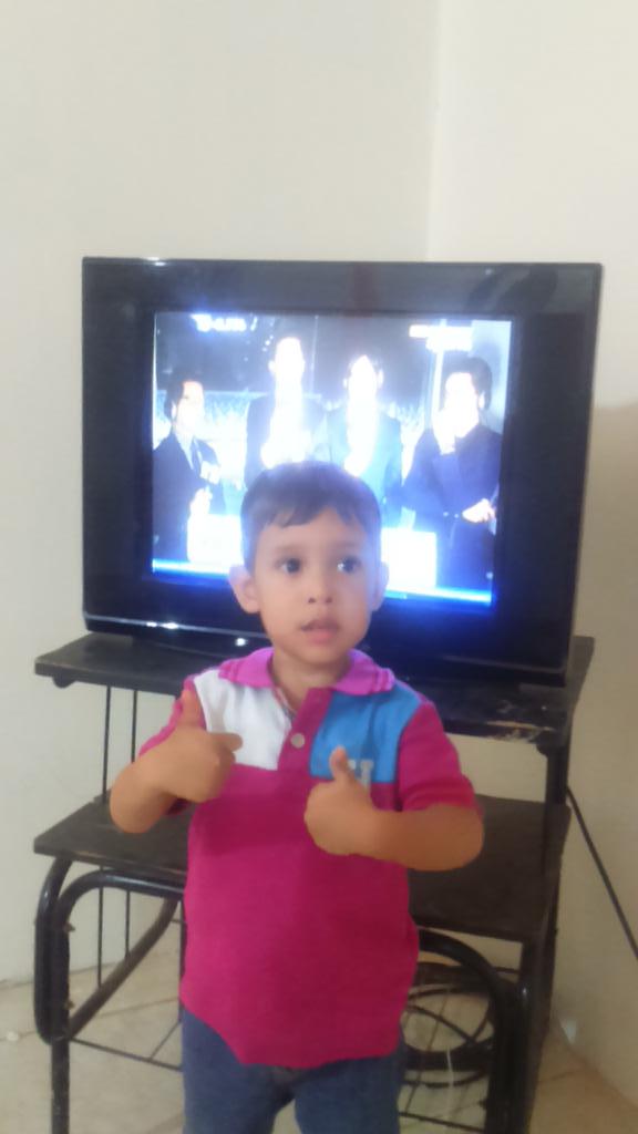 wilfredo3030's tweet photo. #CopaAmericaDIRECTVSelfieKids http://t.co/BM86Lqs5Pd