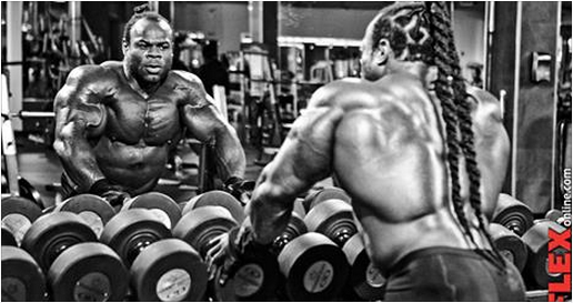 FLEX_Magazine's tweet photo. 9 tricks to look bigger instantly: http://t.co/aEEWuMEfHO http://t.co/As57MBXQyb