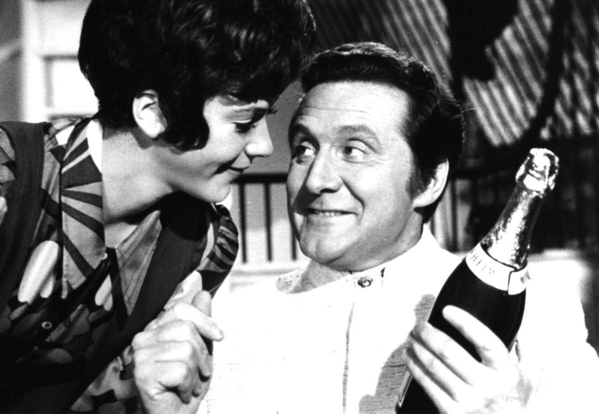 MichaelWDenney's tweet photo. #FF @tangoineden @dmathches @AnnLaabs @Mummsyandzomb Cheers! #RIPPatrickMacNee http://t.co/IcXRyIOCWI