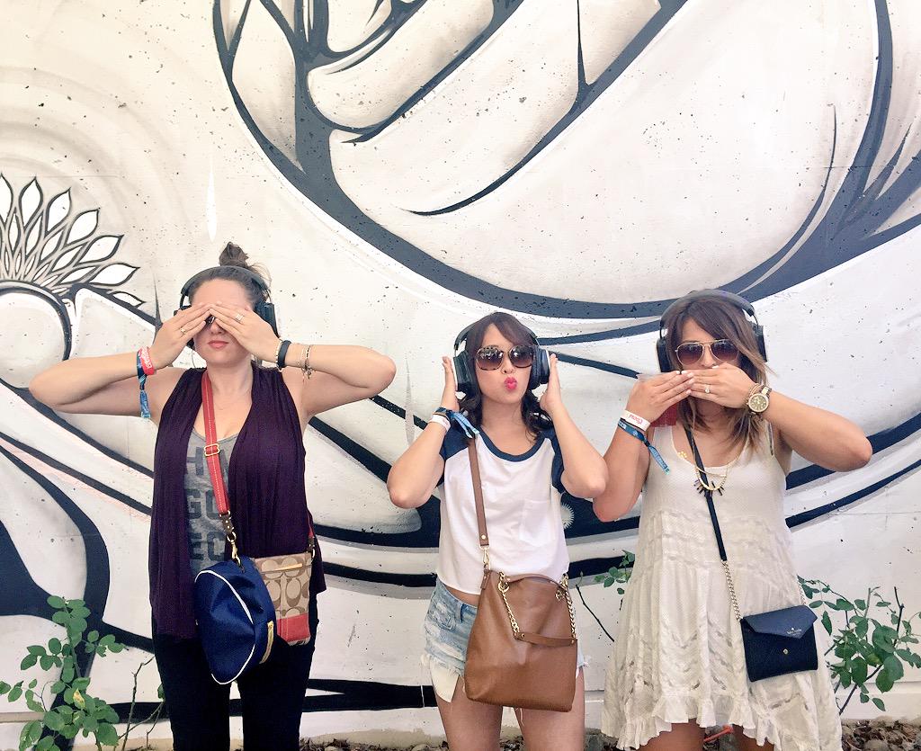 MissLinda1086's tweet photo. 🙈🙉🙊 #brfanfri #bottlerock #fbf http://t.co/tCFMmYbOj2