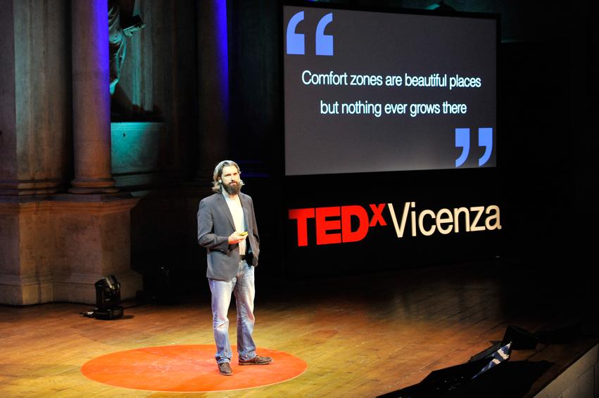 TEDxVicenza's tweet photo. L'importanza del rischio: ce ne parla Steve Haley #TEDxVicenza #PlantingTheSeeds http://t.co/QAWaskiqa4