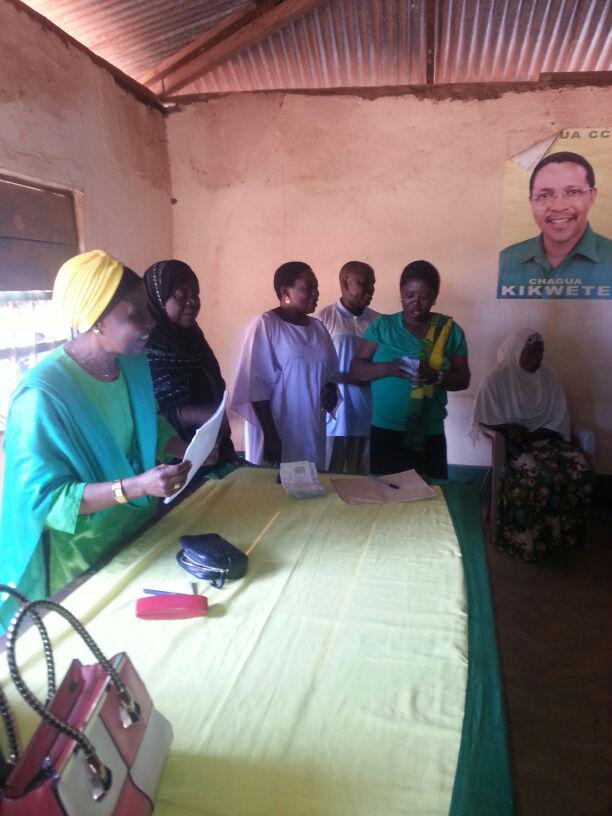 Napokea fomu ya udhamini mkoa wa #Lindi 26.06.2015. Asanteni!