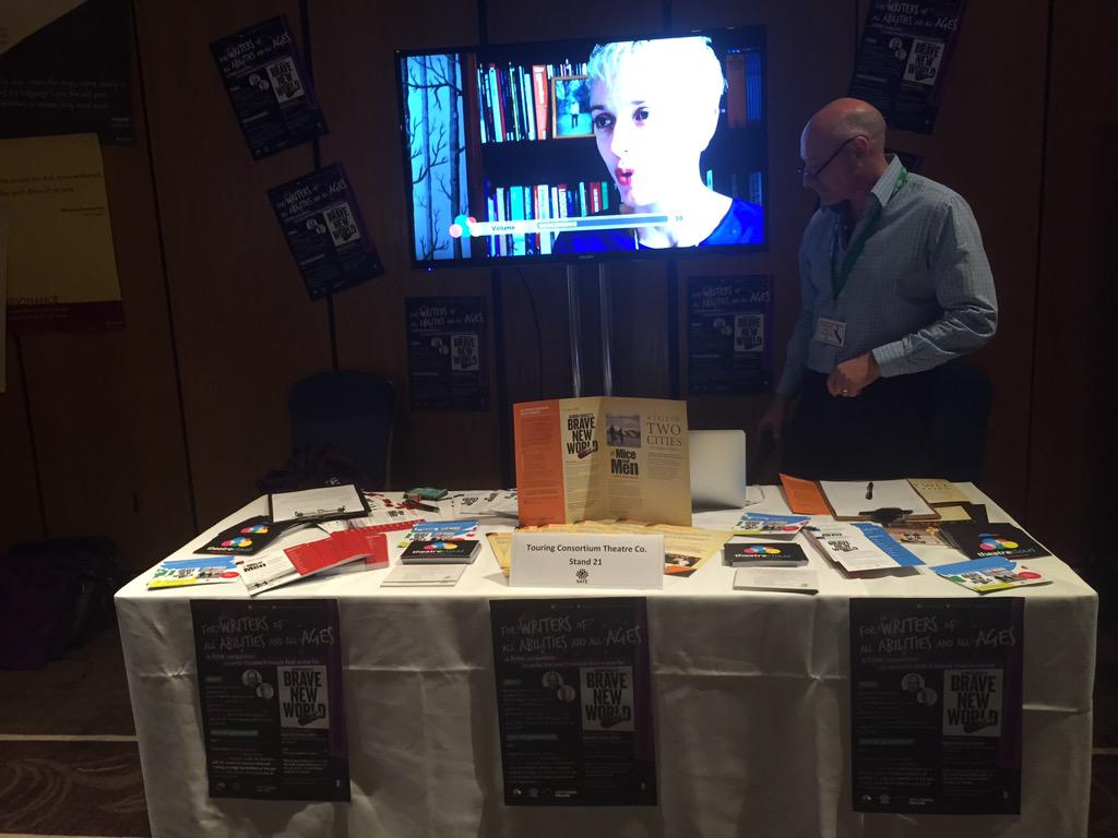 Chatting to teachers about <a href="/TCTcompany/">Touring Consortium</a> Exciting feedback. #NATEConf <a href="/TheatreCloud/">TheatreCloud</a>