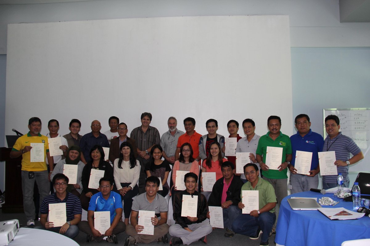 arthur_eulogio's tweet photo. @IM4DC #Graduation time, #Numerical modelling and slope stability analysis for waste landforms http://t.co/cwCDHRORA4