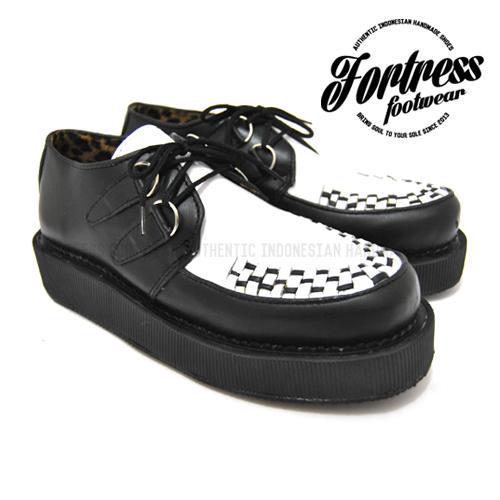 Fortress_FW's tweet photo. Ready stock, size 40. Sikat bro sis ;) http://t.co/NspYjV3YJo