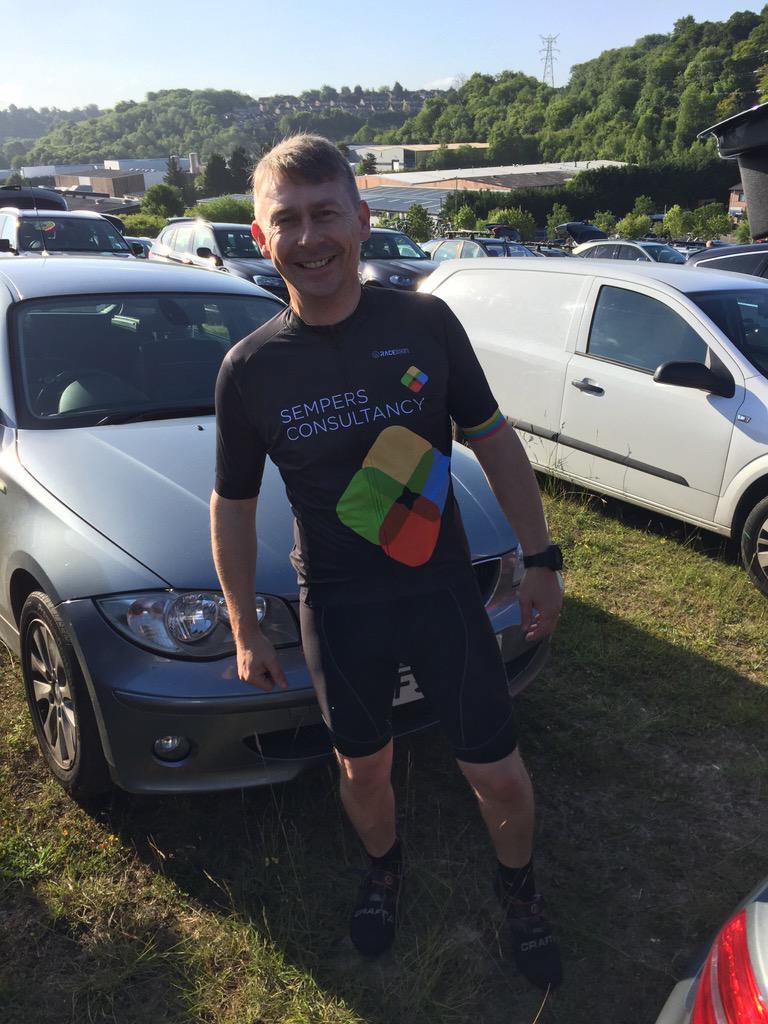 strawbsmint's tweet image. @PaulAubrey12 Pils flying the Sempers flag #lookingfast