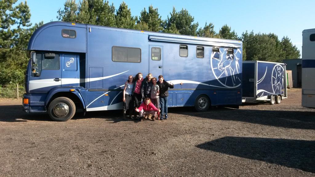 BoswellMRebecca's tweet photo. @seacliffstables all loaded and ready to leave for @haddingtonshow #horses #seacliffstables # Haddingtonshow http://t.co/RFFpdJfTaq