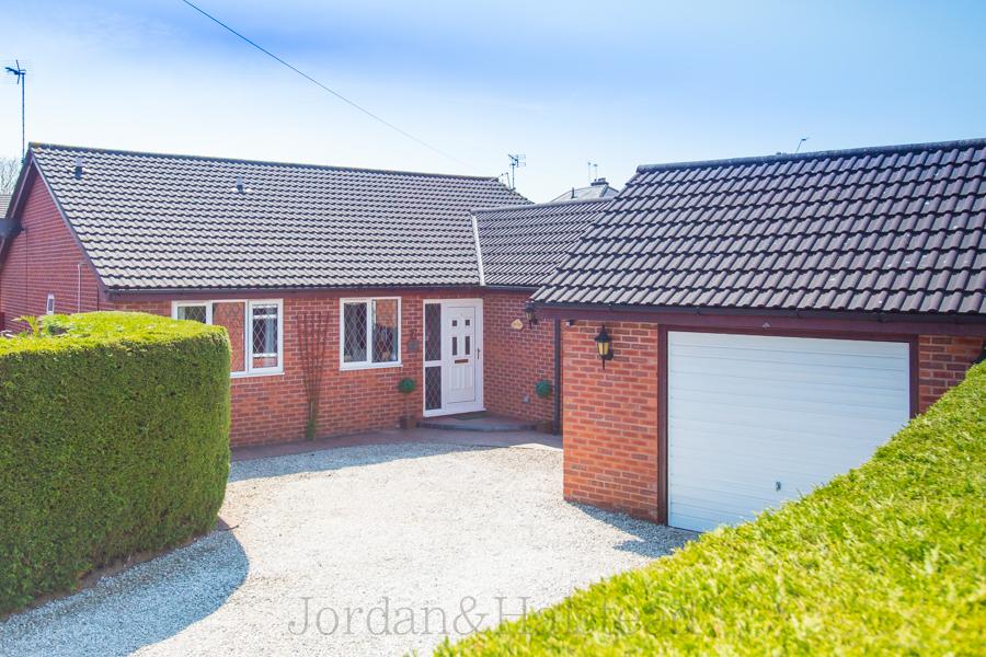 Jordan & Halstead (ChesterAgent) / Twitter