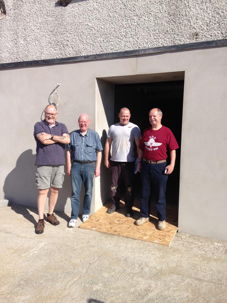 ArdsFoodbank's tweet photo. Volunteers all ready to go just waiting on @38IrishBrigade 206 Bty #PreparetoMove #MorethanFood http://t.co/WOKatZtUDu
