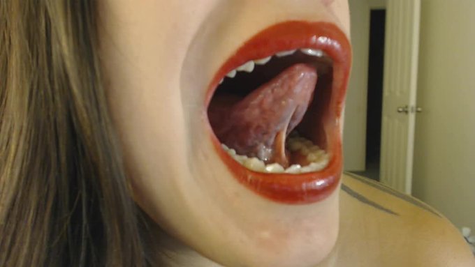 HOT new video preview from @DanaVixen https://t.co/gt4FUK4v6c @manyvids #camgirl #manyvids http://t.<a class="tags" href="/tag/danavixen">@danavixen</a><a href="/tag/camgirl"class="tags"><span>#camgirl</span></a><a href="/tag/manyvids"class="tags"><span>#manyvids</span></a>