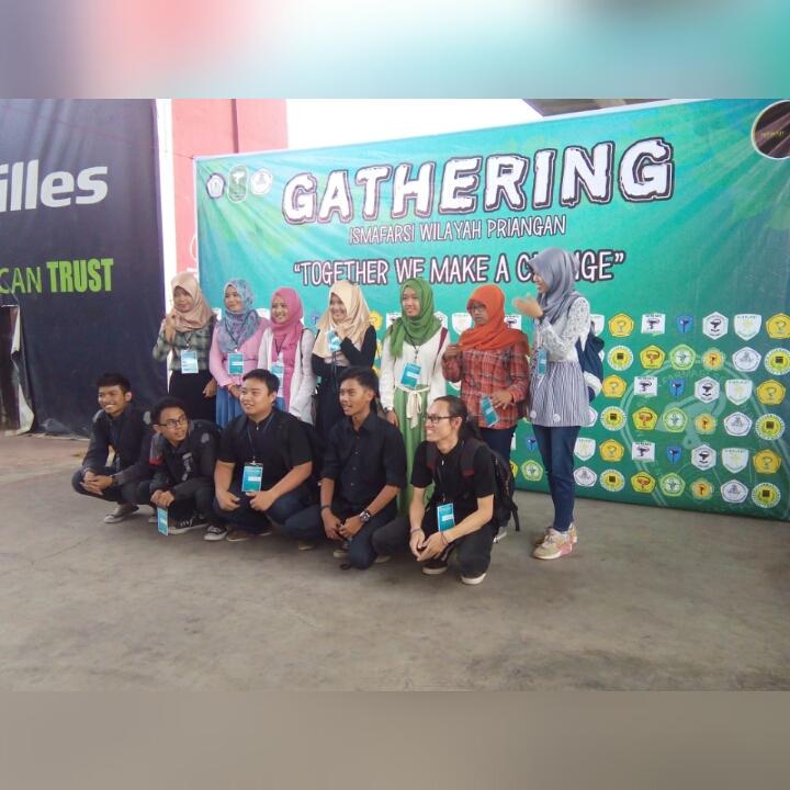 gathismaf2015's tweet photo. Ini photobooth loh yang ada di GATHERING ISMAFARSI PRIANGAN 2015 📷 cc: @ismafPriangan @ISMAFARSI @bemstfb @BPM_STFB http://t.co/Fgh1vQXpKK