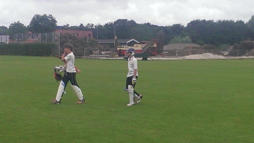 Benno en Stijn beide 50 NO <a href="/HBScricket/">HBS Cricket</a> #U14 <a href="/hbscraeyenhout/">HBS Craeyenhout ⚽️🏑🏏</a> <a href="/KampongCC/">Kampong Cricket Club</a>