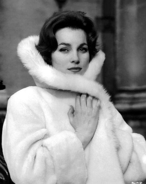 A happy FURRY BIRTHDAY to actress Shirley Anne Field, who has performed on stage, film and television since 1955. 