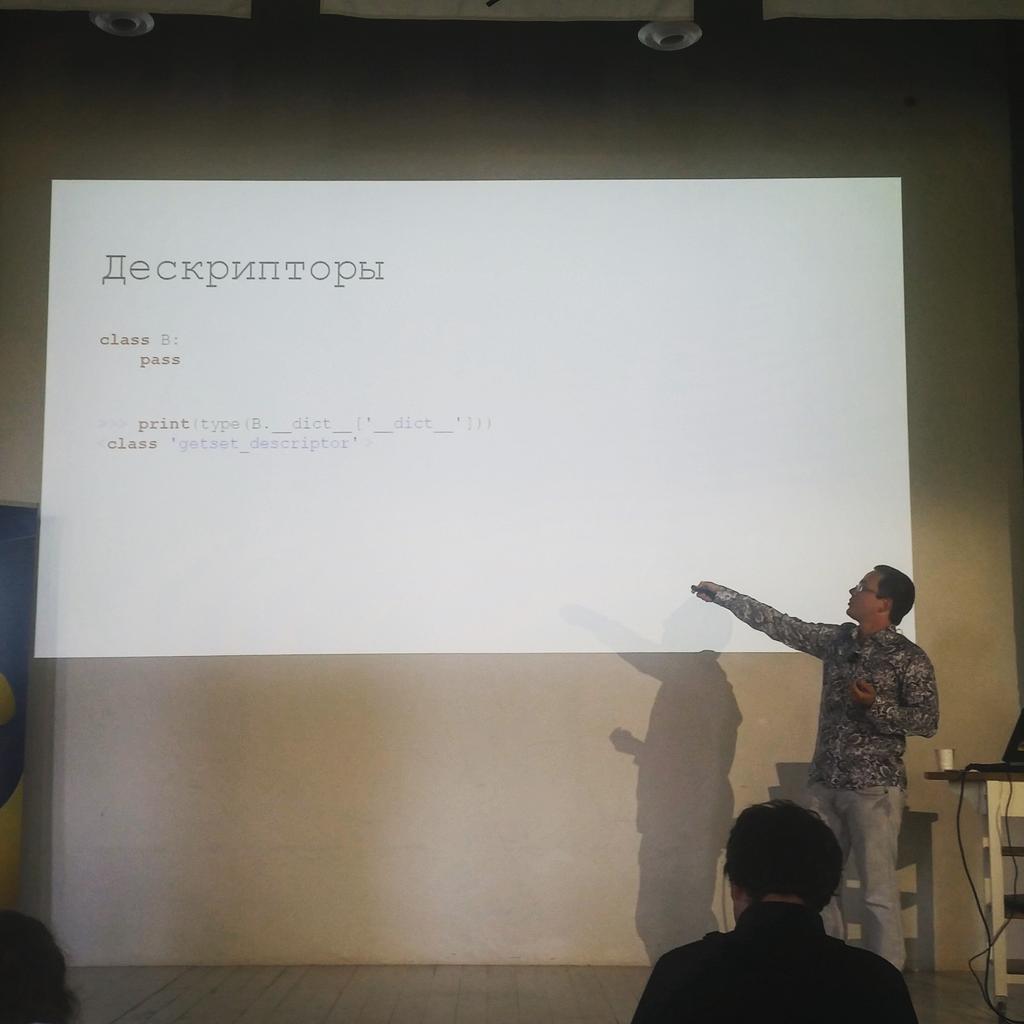 pythonminsk's tweet image. Одна из немногих презентаций на #PythonMeetup, в которой только код. Круто!
