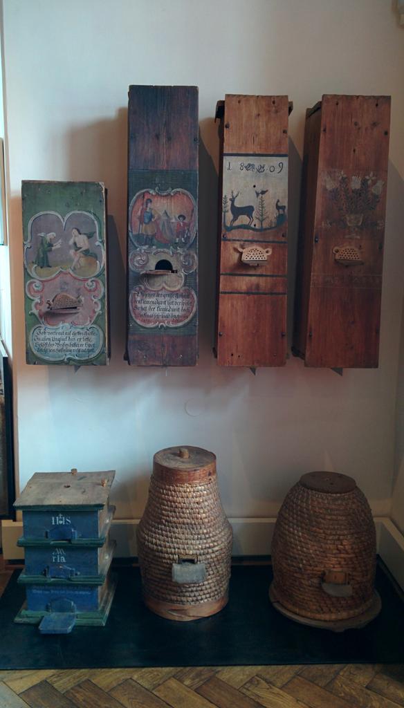 CarFreiTag's tweet photo. Im Zweifel für die Bienen! #Trautenfels #joanneum #fran15 http://t.co/E7U3Gutwum