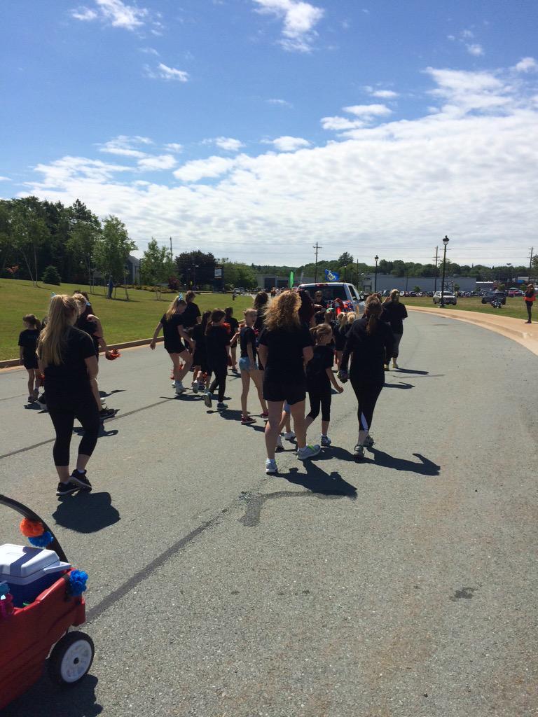 UniversalCheer's tweet photo. AND AWAY WE GO!!! http://t.co/DG2jZwu7mu