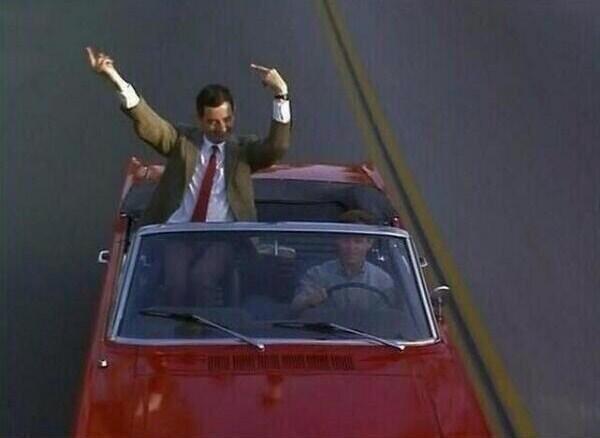 MrBarneyStynson's tweet photo. Cuando pasas por delante de tu colegio y estás de vacaciones. http://t.co/KIMZ5VZ1ly