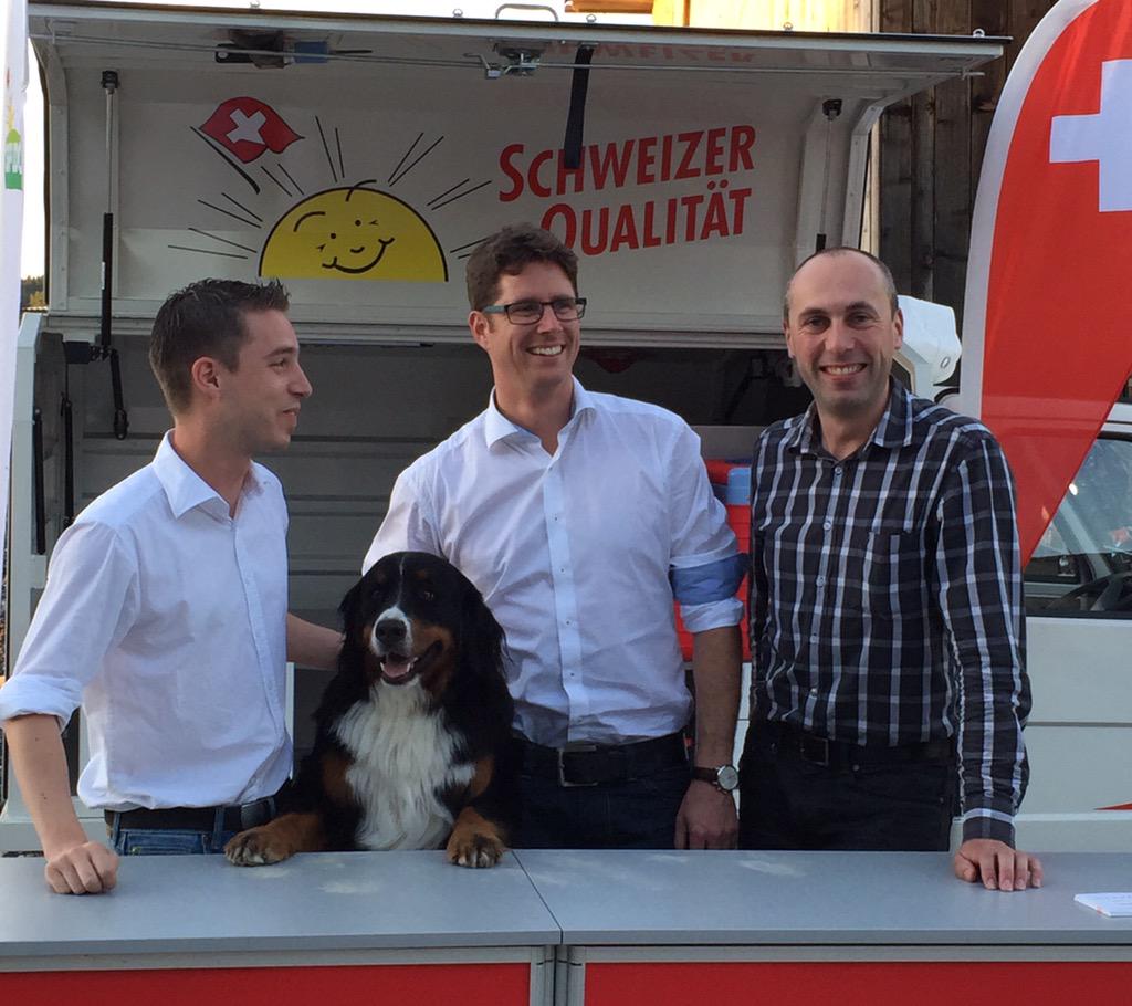 Mit echtem <a href="/wachhundwilly/">Wachhund Willy</a> bei #SVP #Zollikofen mit NRW-Kand <a href="/HorstMarkus/">Markus Horst</a> &amp; <a href="/larsguggisberg/">Lars Guggisberg</a> &amp; <a href="/Buehler4Bern/">Manfred Bühler Président UDC/SVP BE</a>