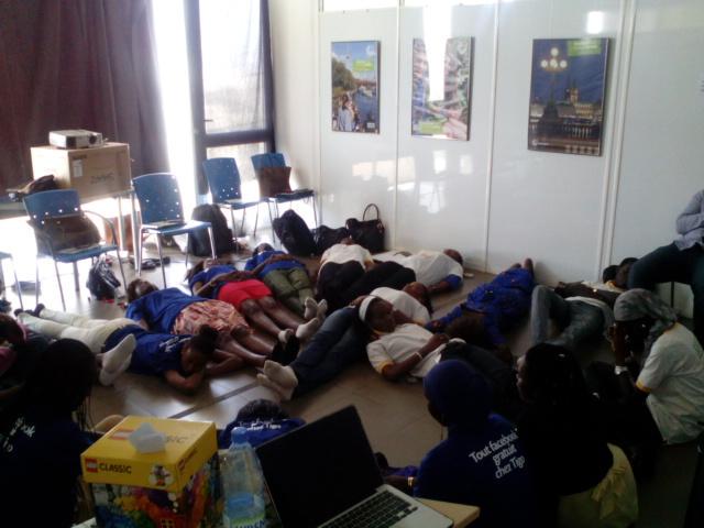 jjiguenetech's tweet photo. Séance de YOGA #BusinessChallengeCamp #Dakar @mjamme @manonkate @scicasoft @Binta_Coudy @Awa_Caba @Walter_NGOUAMO http://t.co/mvtbEbfI0P
