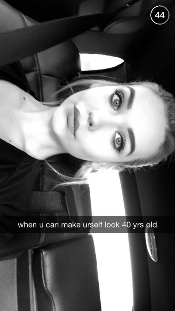 alexfenides's tweet photo. @HXRANBIEBS @zoelmblt elle aussi elle a 15 ans #makeupbymandy24 #amandasteele http://t.co/OUuptTslxw