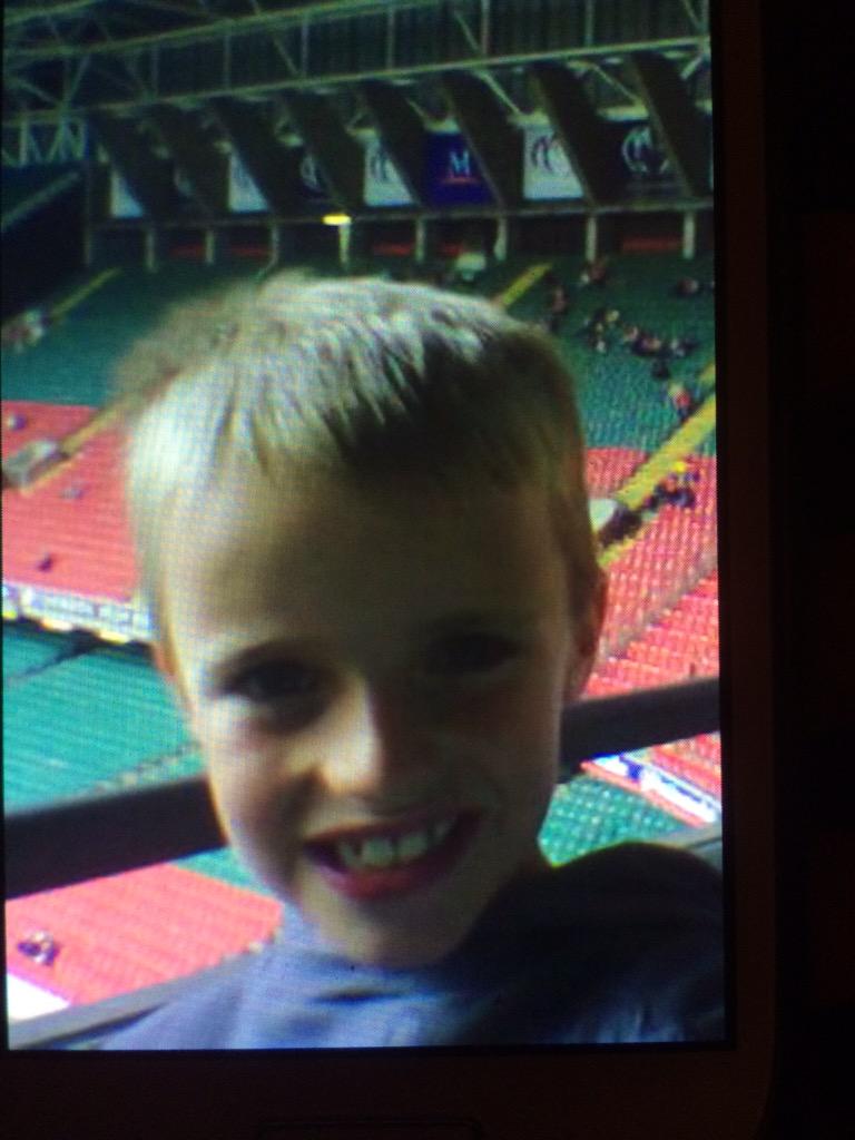 Matty_118's tweet photo. @jackrhyspalmer Happy Birthday g! Have a sick day🍻 See you later👊🏽 http://t.co/KVRnHpOwcM