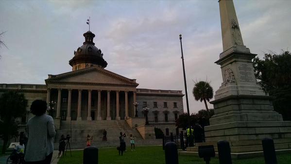 sparrowmedia's tweet image. BREAKING: The confederate flag no longer flies over South Carolina.  #KeepItDown #BlackLivesMatter