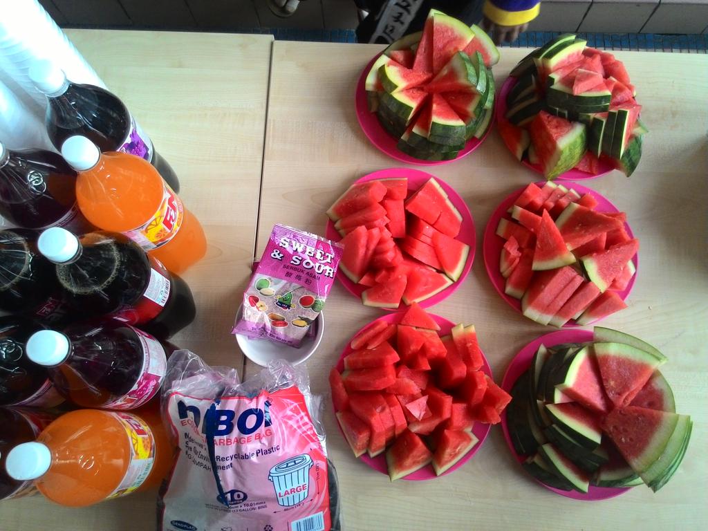 sK_fRz's tweet photo. Selamat berbuka puasa dari #ARCIIUM dan #ARCLP http://t.co/BmI4FNW69z