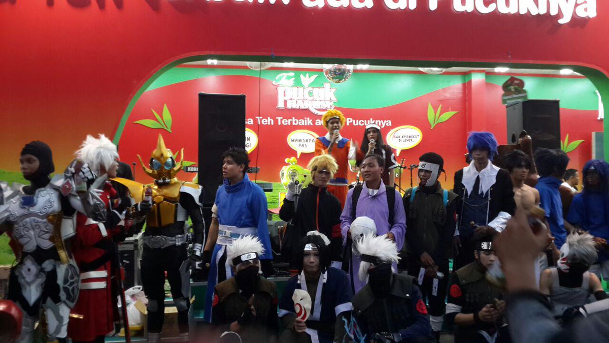 Yukk yg lagi di prj merapat ke stand utama teh pucuk harum.. ada cosplay naruto competition keren-keren loh