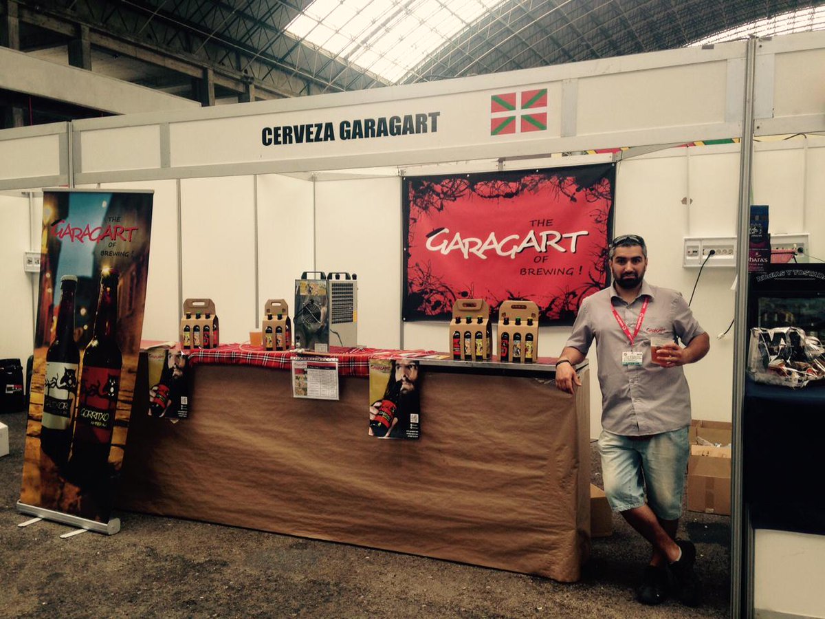 GaragArt's tweet photo. Ayer y hoy en I Feria Cerveza Ciudad Torrelavega @cervezatorre. Ayer muy buen ambiente, ojalá hoy se repita! http://t.co/jxj7YEzzLh