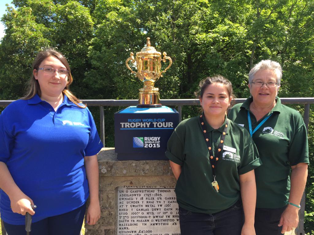 <a href="/CanalRiverTrust/">Canal & River Trust</a> staff from @TrevorBasin pictured with the official <a href="/rugbyworldcup/">Rugby World Cup</a> today!