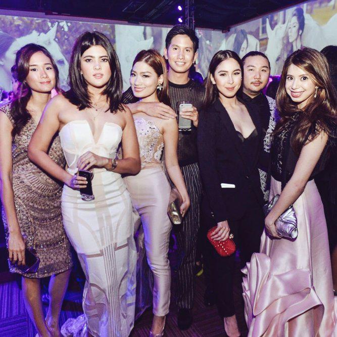 KatarinaRodri's tweet image. Girl gang. #PreviewBall #Preview20 || 📷 @magicliwanag 💥