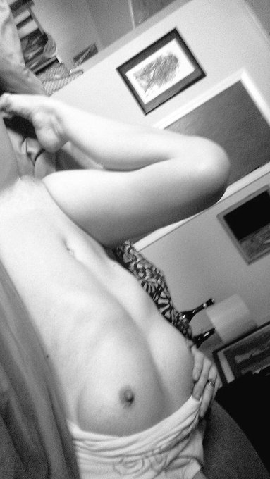 Look!  I have nakeds http://t.co/nVepLINpF3<a href="/tag/truestory"class="tags"><span>#truestory</span></a>