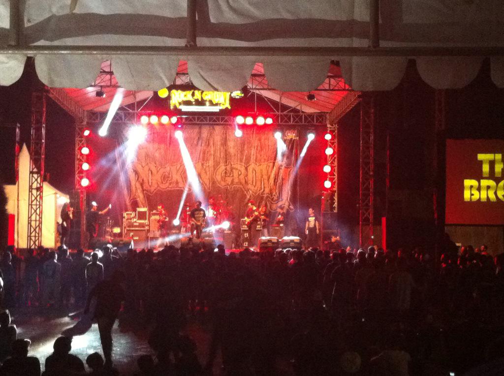 Rock n' Growl (@rng_himapesi) on Twitter photo <a href="/antipop_grind/">ANTIPOP Official</a> on stage now! Come and join us Parkir Barat Gor Ngurah Rai Denpasar #RnG5 <a href="/antipop_grind/">ANTIPOP Official</a> on stage now! Come and join us Parkir Barat Gor Ngurah Rai Denpasar #RnG5
