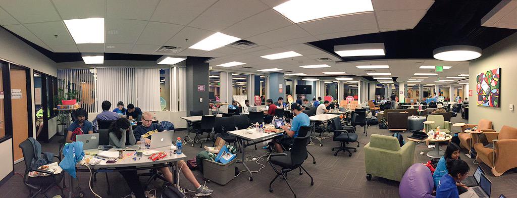 HackMobileHQ's tweet image. Sun is coming up and the #hacking continues. #goingstrong #7hourstogo #HackMobile2015