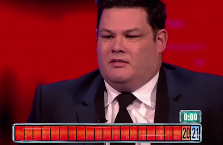 MetroUK's tweet photo. Angry viewers of The Chase blast recent episode as a ‘fix’ https://t.co/CihB92TqMf http://t.co/KMCJhg2HEq