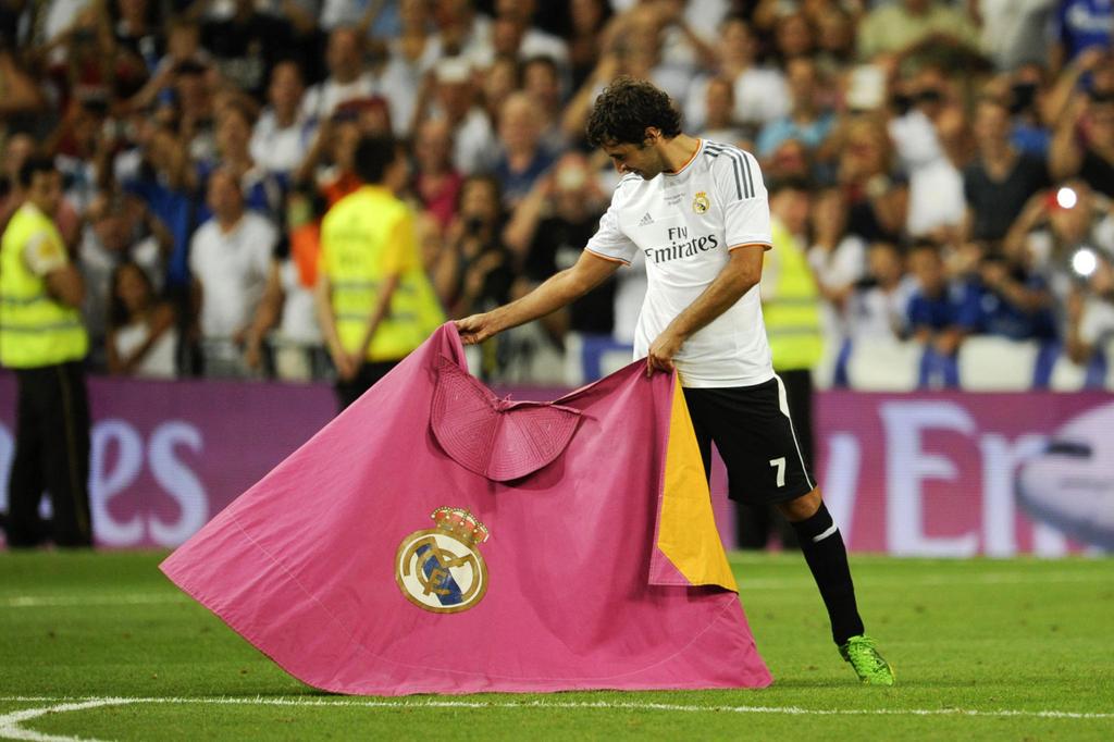 Happy Birthday to the Prince of Bernabéu, Raúl Gonzalez Blanco who turns 38 years old today!!  