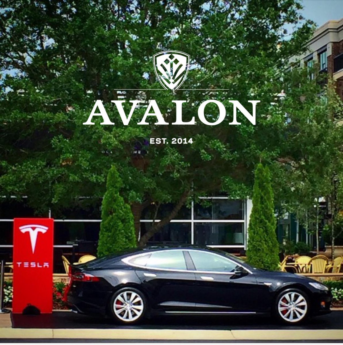 AvalonInsider's tweet photo. If you drive a @TeslaMotors, please enjoy free valet &amp; free meters this weekend only! (6/26-6/28) #teslaappreciation http://t.co/uJkAfrxDlp