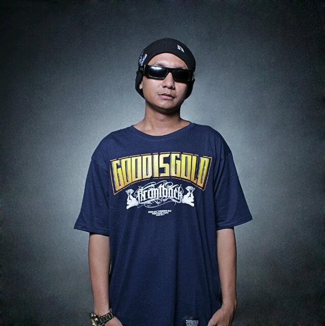 FrontbackCloth's tweet image. New arrivals / good is gold / for order : 085742270957 / pin : 225d238d