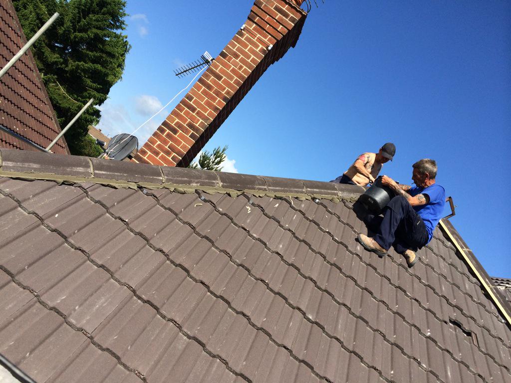 MorganSons's tweet photo. Pointing the mortar on the ridge on a nice sunny day http://t.co/nsqDozjnca