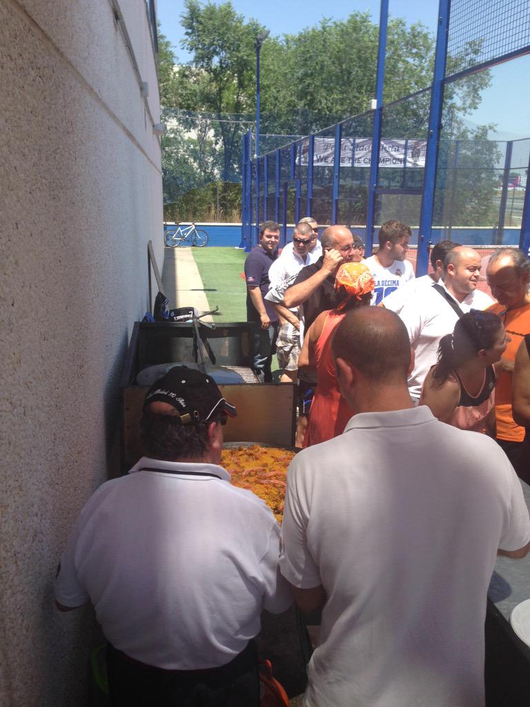 Espectacular día hoy con los amigos de la @wearetorrejon comiendo paella del chef #ANTONIO...
