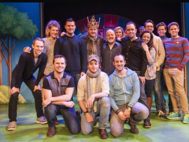 SarahLEarnshaw's tweet photo. A brilliant job with brilliant people. You can't ask for much more than that! Farewell @spamalotontour I've loved it http://t.co/1LKFLgF7Ta