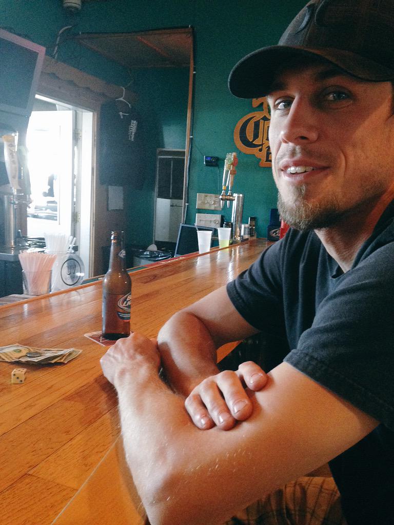 Riamiriah's tweet photo. He won the damn shake of the day.. #guesswhosebuyingmedinner 😆 http://t.co/txrf9aMZiR
