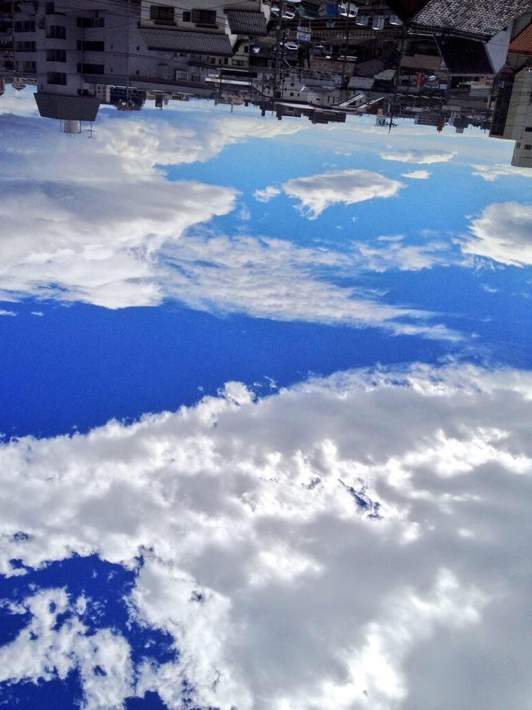 話題の 逆さま夕焼け写真 が超不思議 やってみた人たちのスゴすぎる画像まとめ Togetter