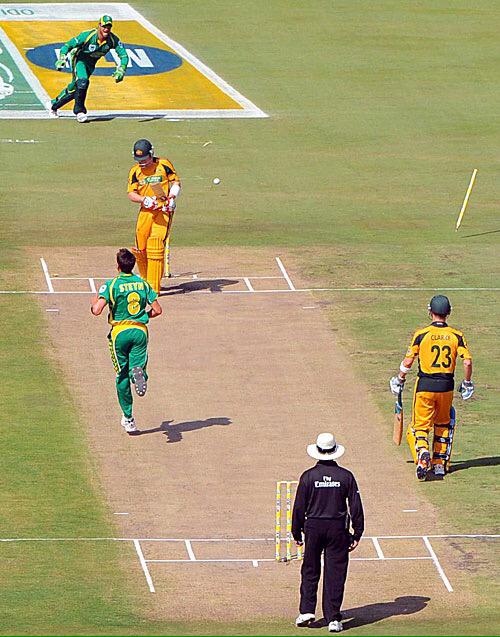 Happy Birthday DALE STEYN...Stumps goes for TOSS. 