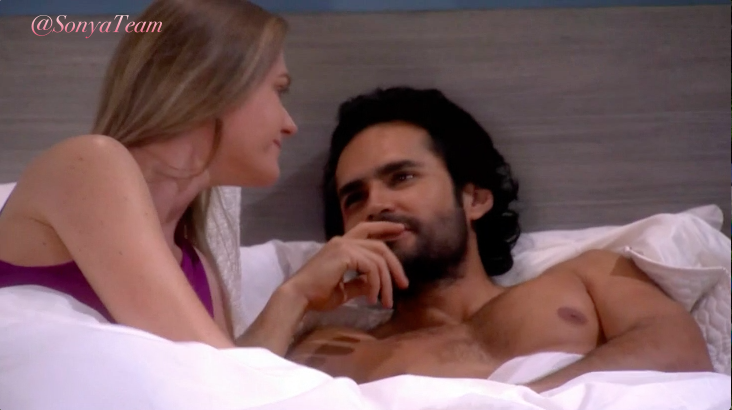 SonyaTeam's tweet photo. [@TierradeReyes #Cap138📷❤️] #Cayetana(@Sonya_Smith) se ve tan juvenil #Leonardo(@FabianRioss) #Cayenardo @Rossnegrin http://t.co/dguazFpPDD