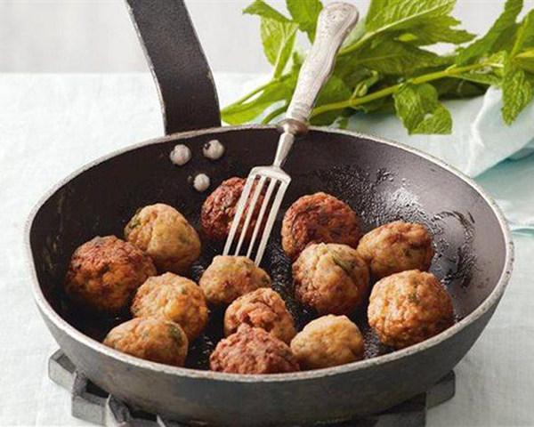 CookGreece's tweet photo. Αφράτα κεφτεδάκια με γεύση ντομάτας
http://t.co/sVpgE95BBQ http://t.co/BbXUfQcqeV